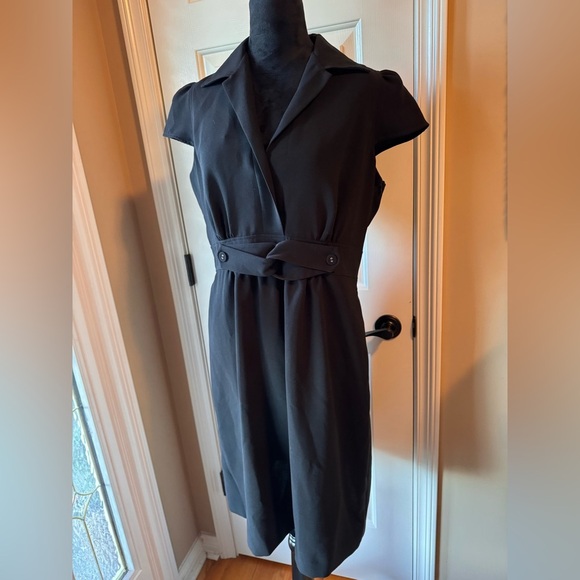 Calvin Klein elegant Black Dress with twist tie & Button detailed front - Picture 1 of 9
